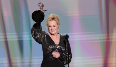 Jean Smart wins fifth straight Emmy for ‘Hacks’ and makes history – NBC Los Angeles
