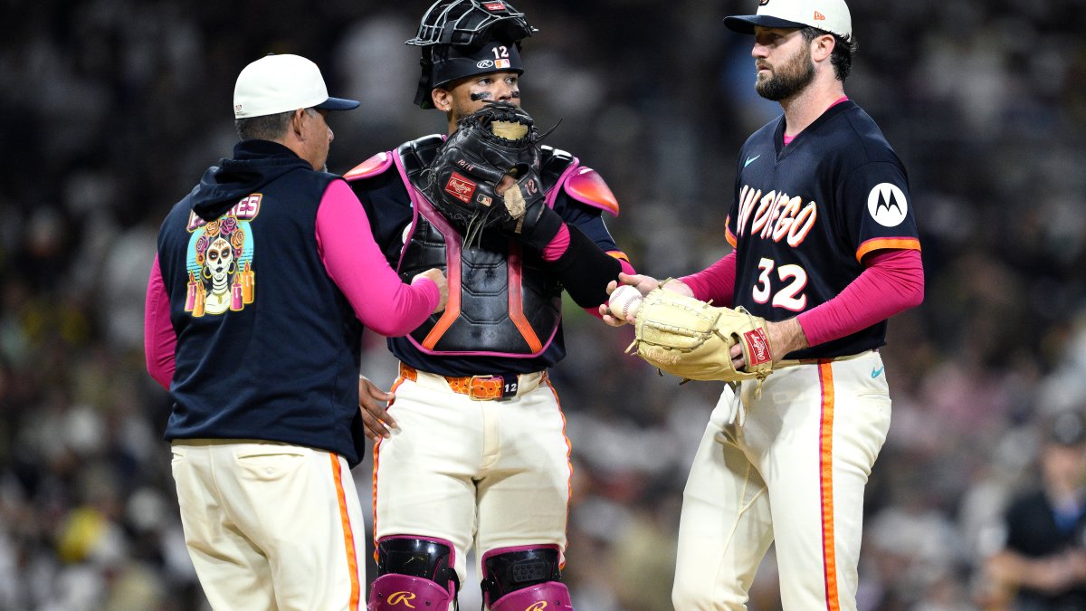 San Diego Padres blasted by Diamondbacks, miss chance at home field in NL Wild Card series – NBC 7 San Diego