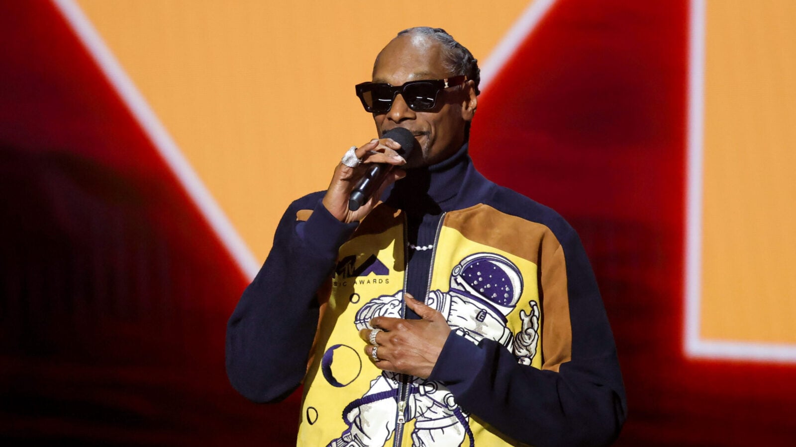 Snoop Dogg Hosts 2026 MTV VMAs in Los Angeles