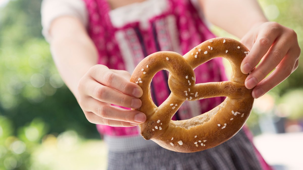 Pretzel-up at ‘Zootoberfest,’ a weekend-long fall celebration at LA Zoo – NBC Los Angeles