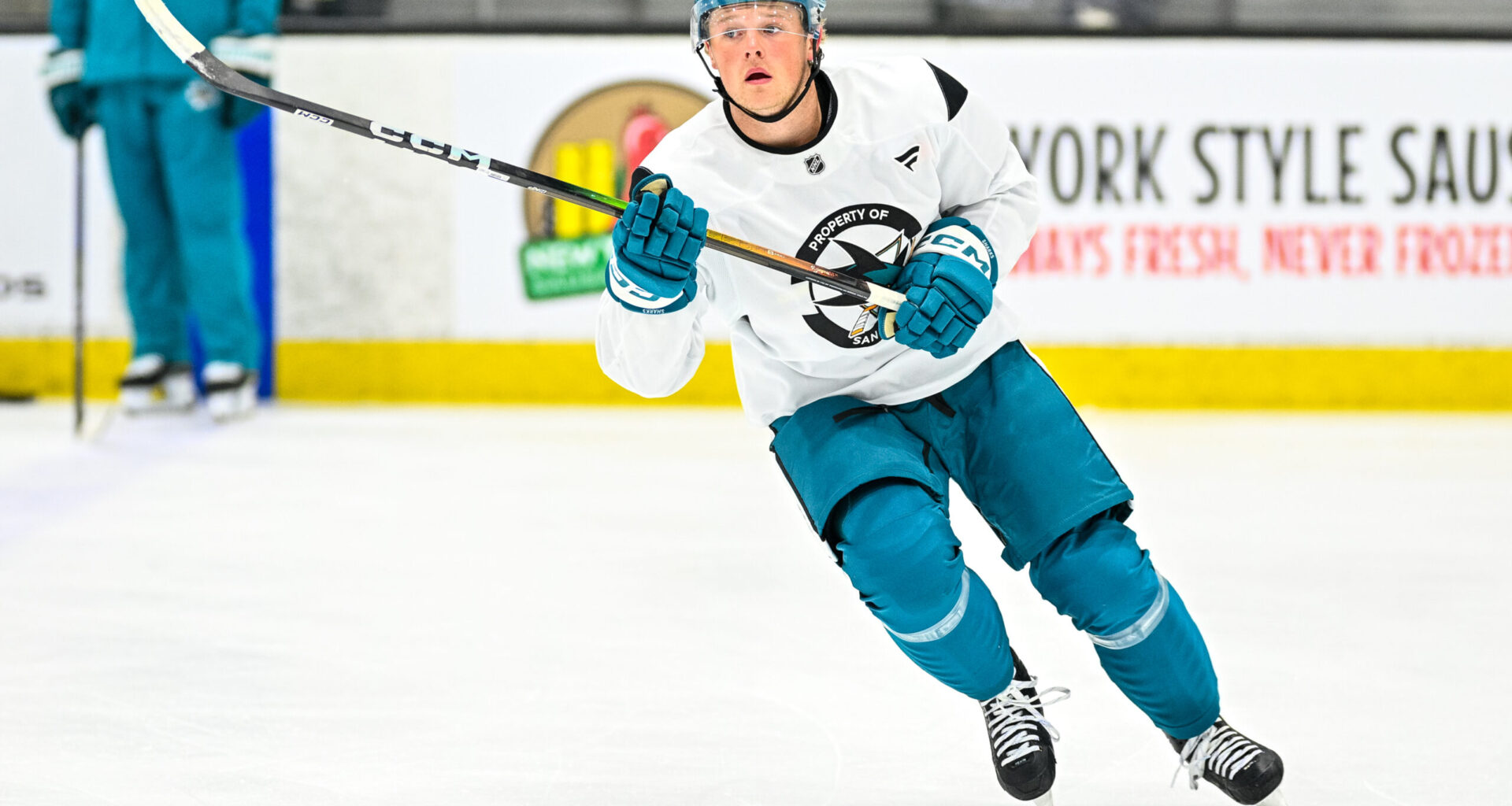 Healthy Cardwell is Aiming For Sharks Spot; Talks Living With Smith, Celebrini