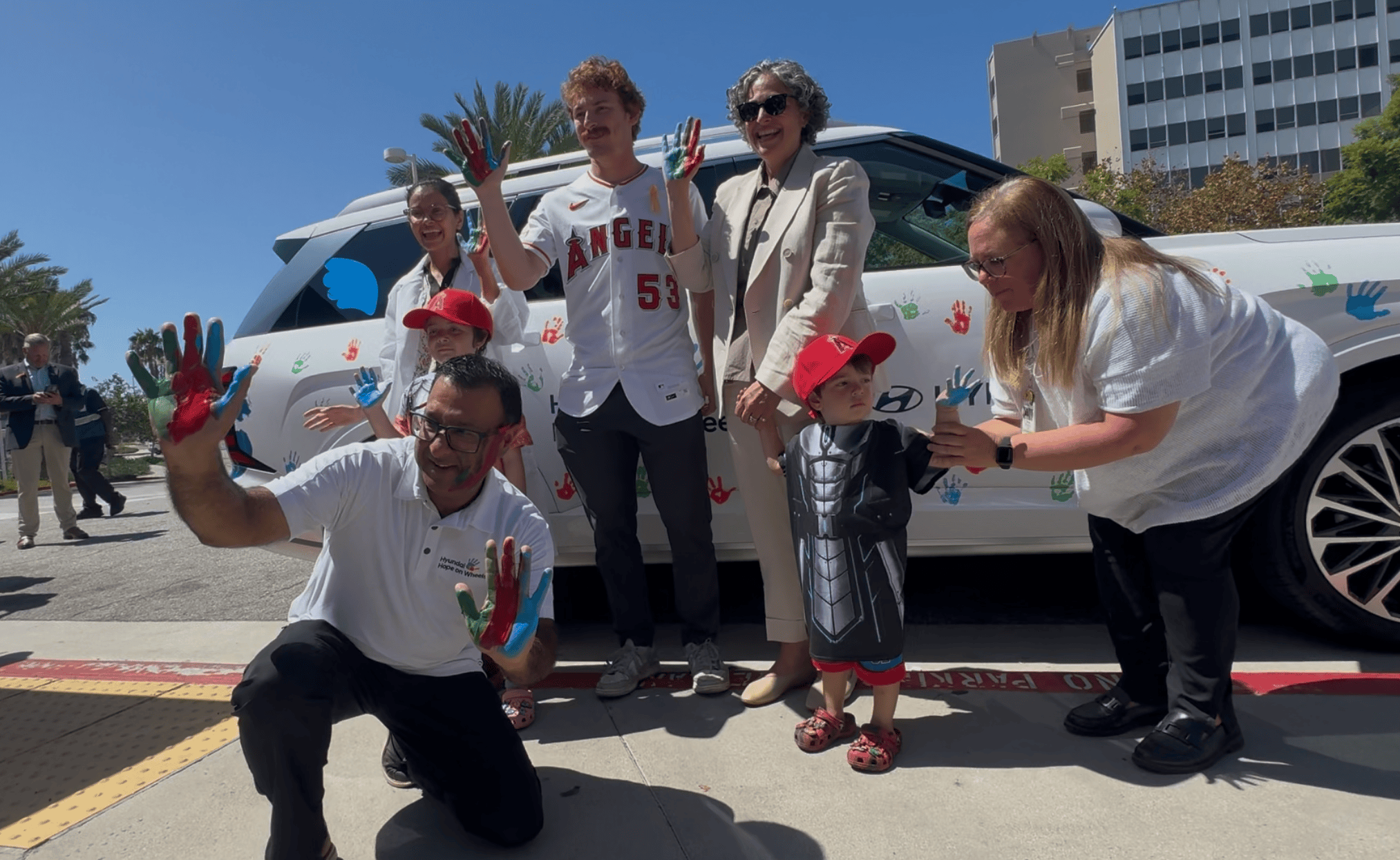 $100,000 Hyundai Grant Supports Childhood Cancer Care in Long Beach