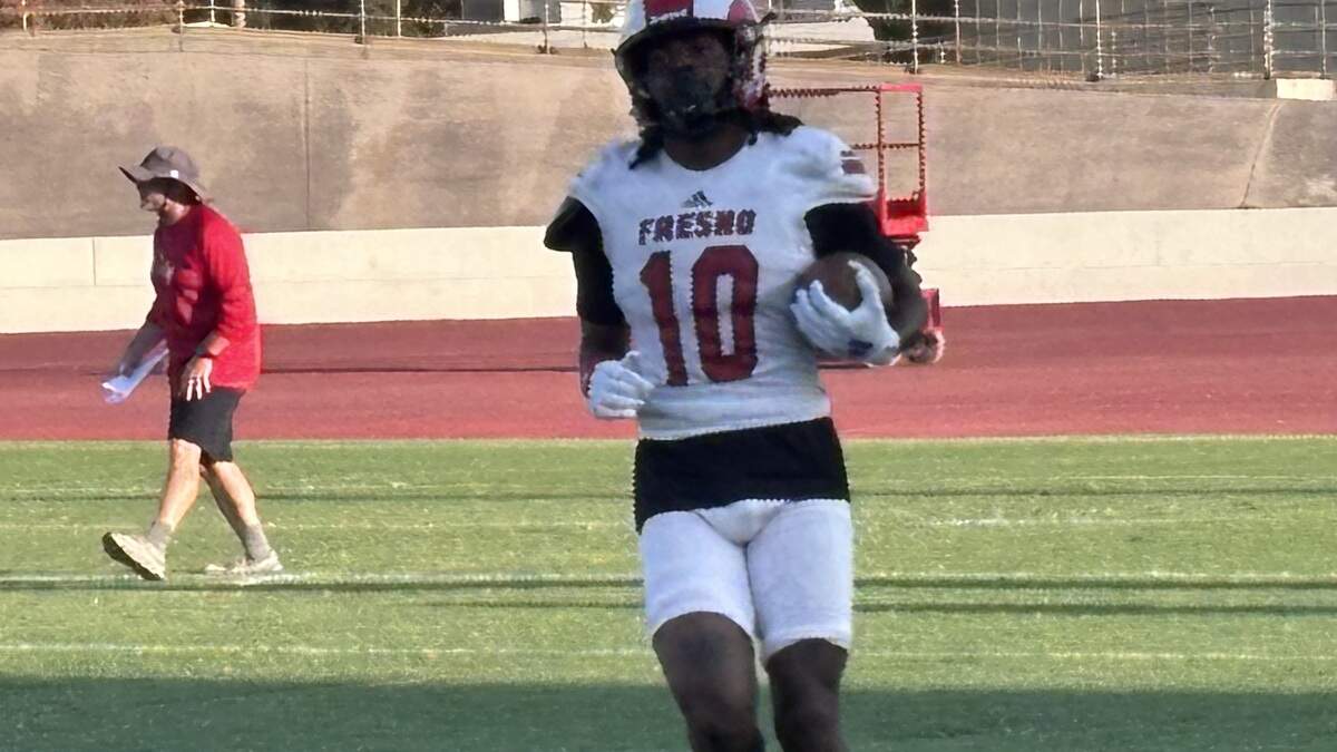 Former Edison High standout Ray Brown, now with Fresno City College, who had a big reception that set up the Rams’ 22-18 victory over Sierra. Former Edison High standout Ray Brown, now with Fresno City College, who had a big reception that set up the Rams’ 22-18 victory over Sierra.
