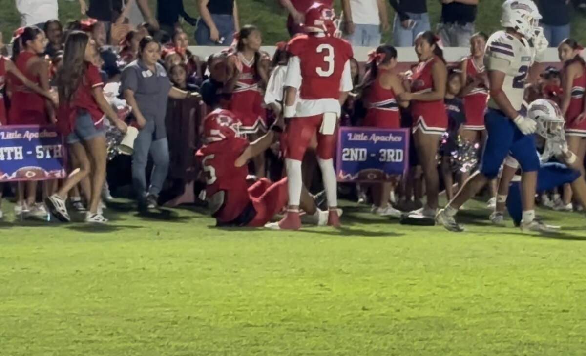 Sanger’s Bryan Valle scores a touchdown against Buchanan on Thursday, Sept. 17, 2026.