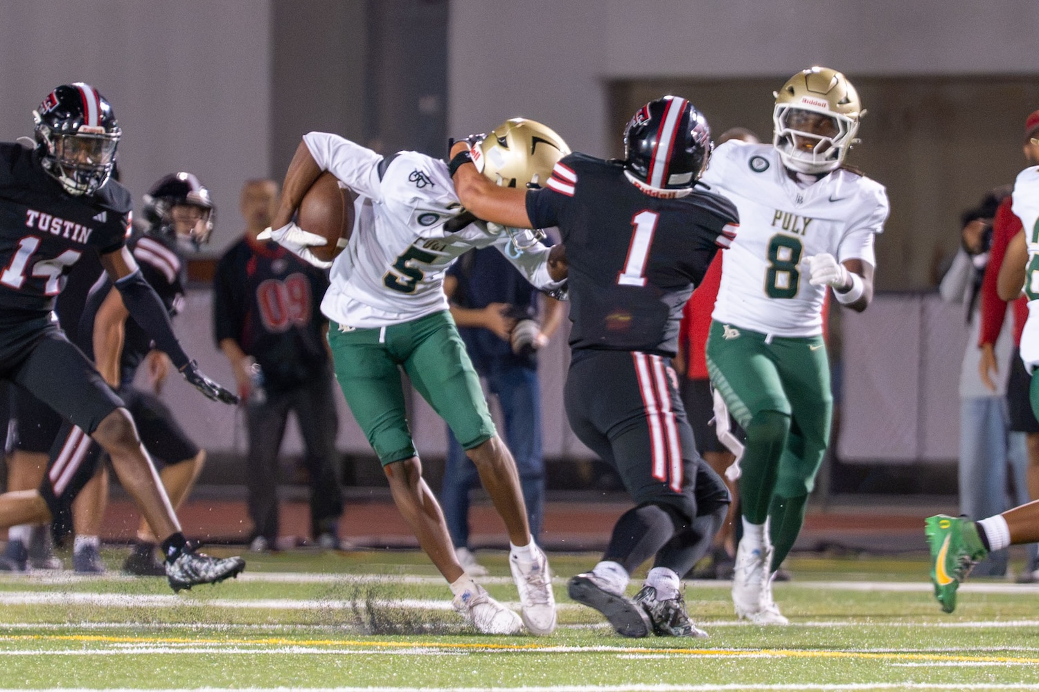 Long Beach Poly Football Drops Thriller to Tustin – The562.org