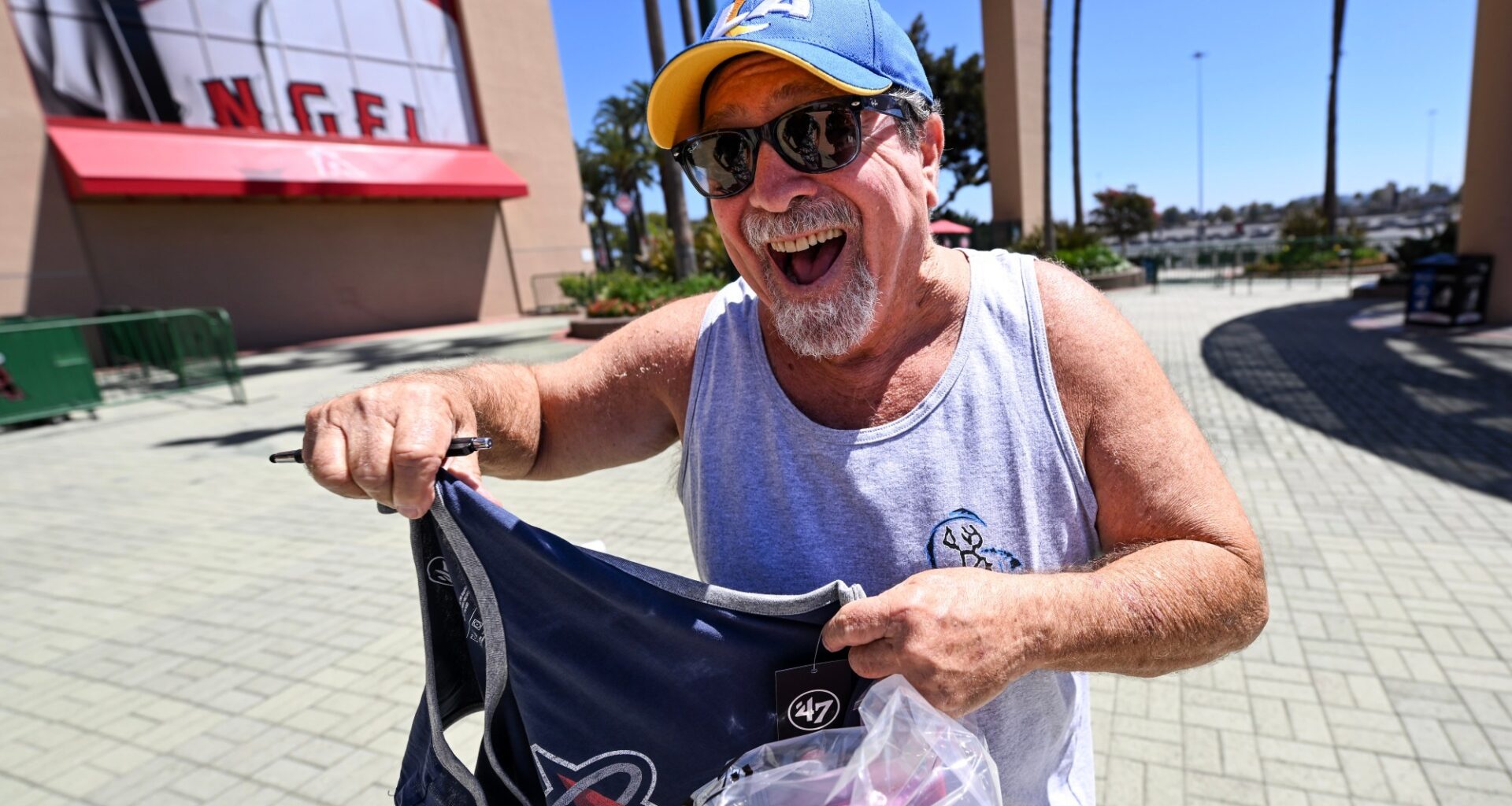 Angels fans rejoice online and in person after learning of team’s sale – Orange County Register