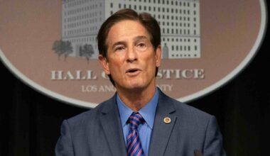 LA County DA Nathan Hochman joins Altadena town hall on fire recovery crimes – Pasadena Star News