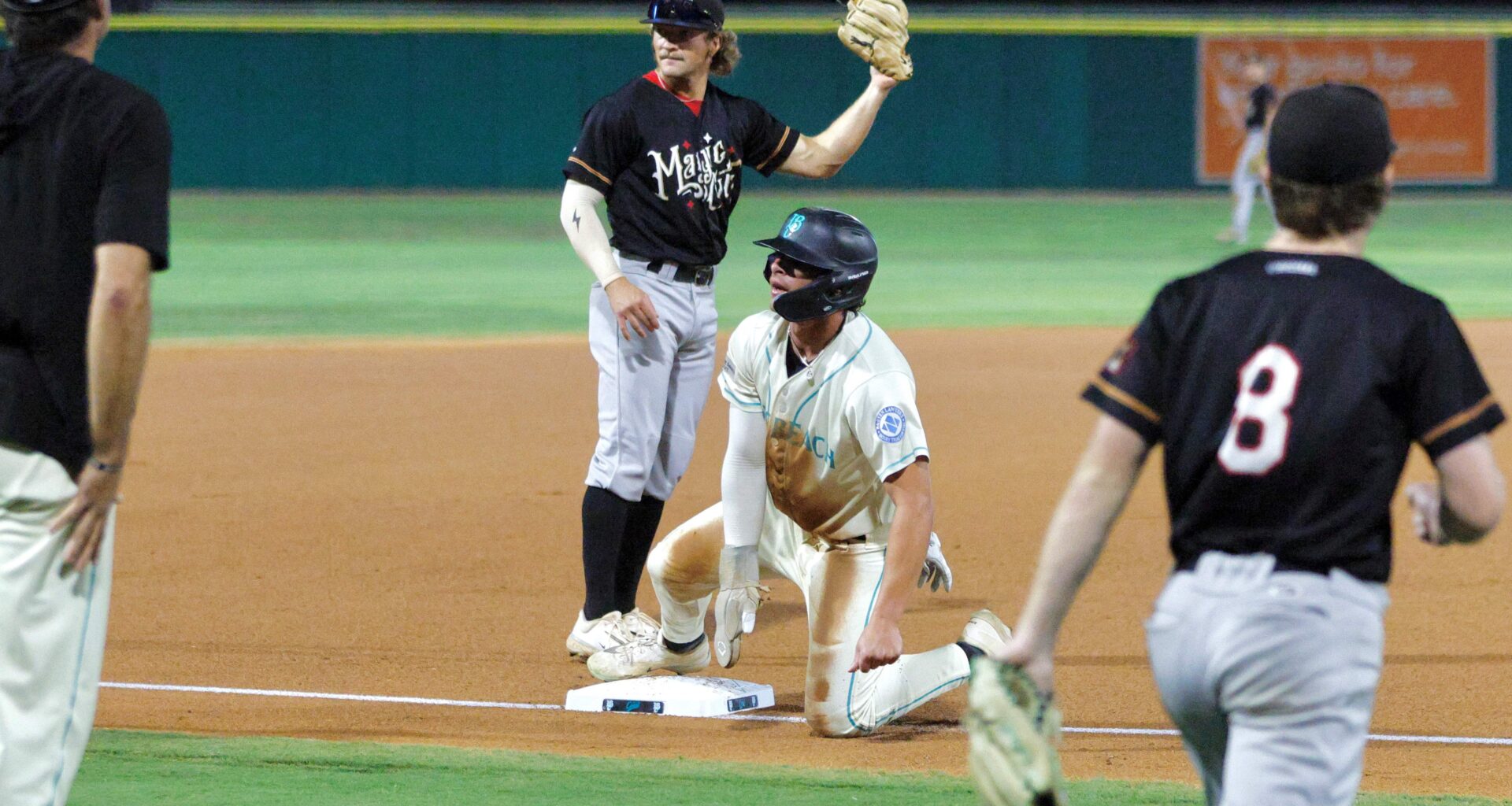 Billings wins opener vs. Long Beach Coast in Pioneer League championship series – Press Telegram