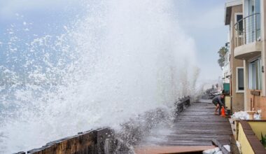 Evacuations lifted in Long Beach where high tide, pounding waves damaged historic boardwalk – Press Telegram