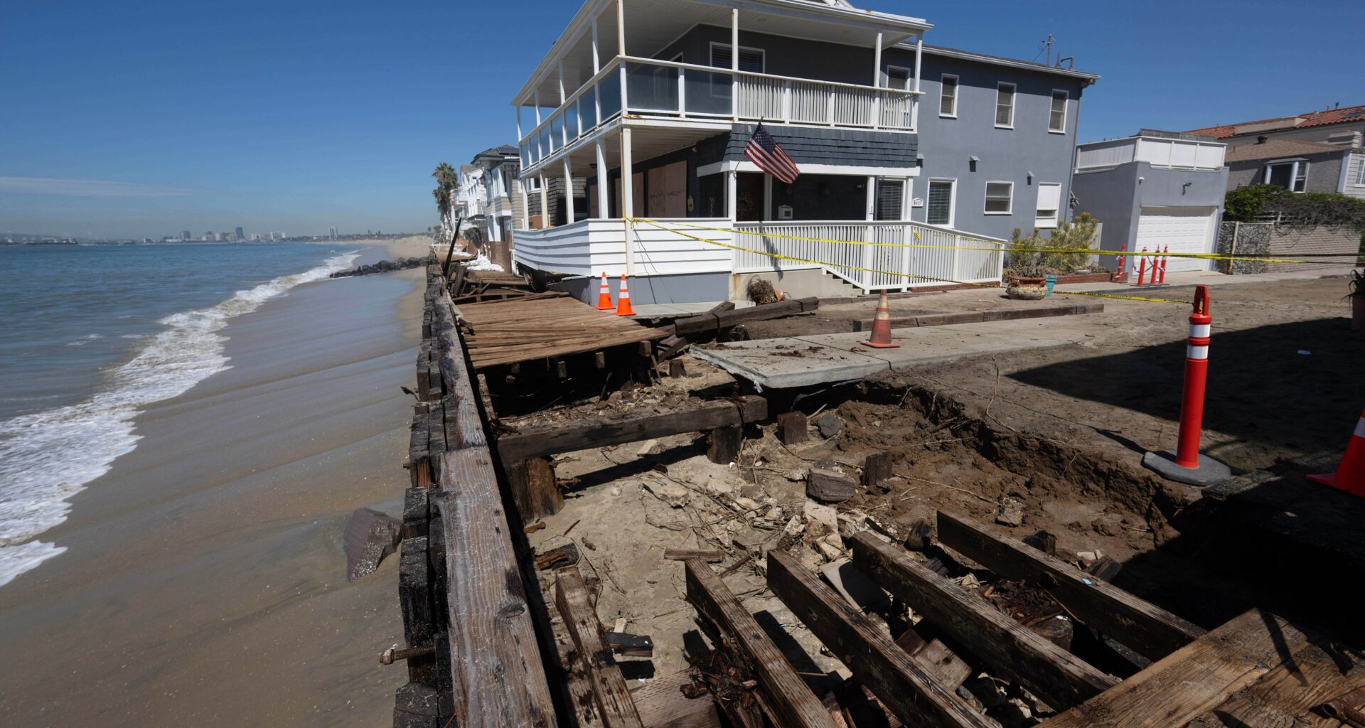 Long Beach’s cleanup, repair efforts continue along Peninsula after Hurricane Marie impacts – Press Telegram