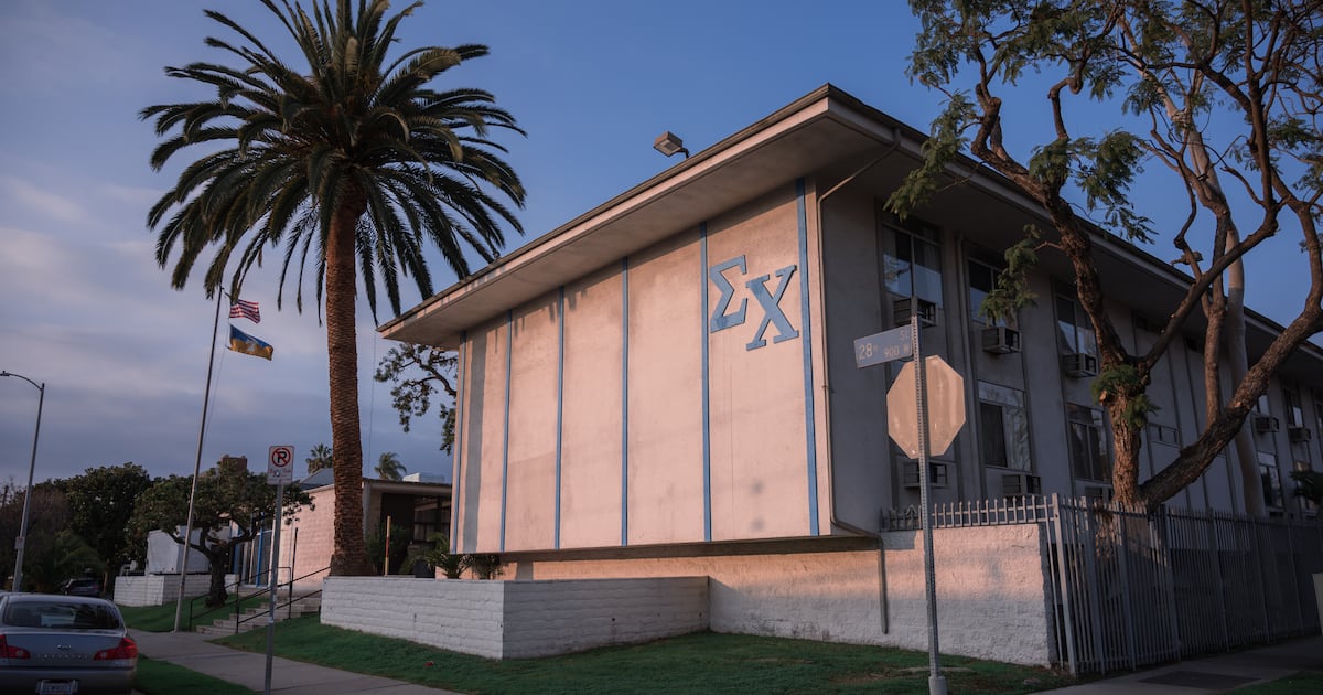 Greek life plans its own separate spin on family weekend – Annenberg Media