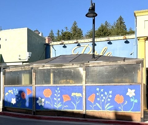 Eye on the Hills: Flower mural blooms in Oakland's Montclair district