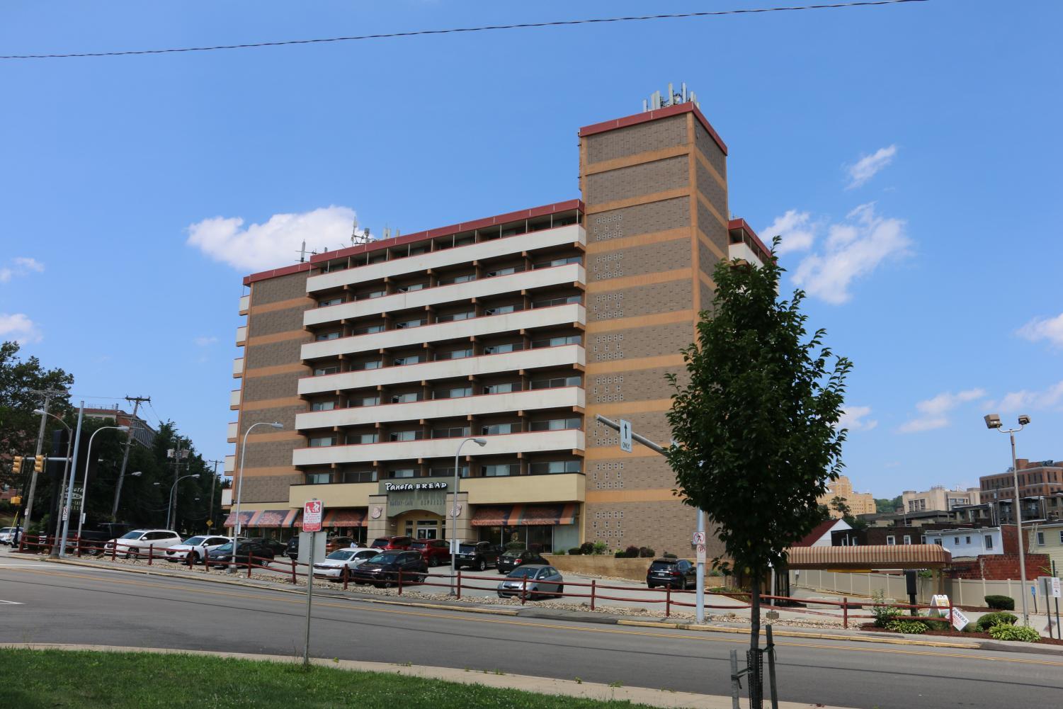 New grocery store and apartment building planned for Oakland develops further