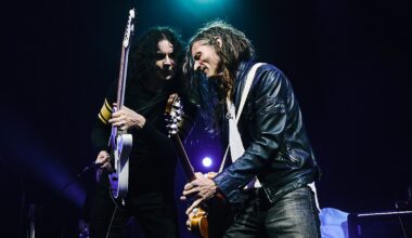 Jack White, the Strokes' Nick Valensi Team Up at Los Angeles Show