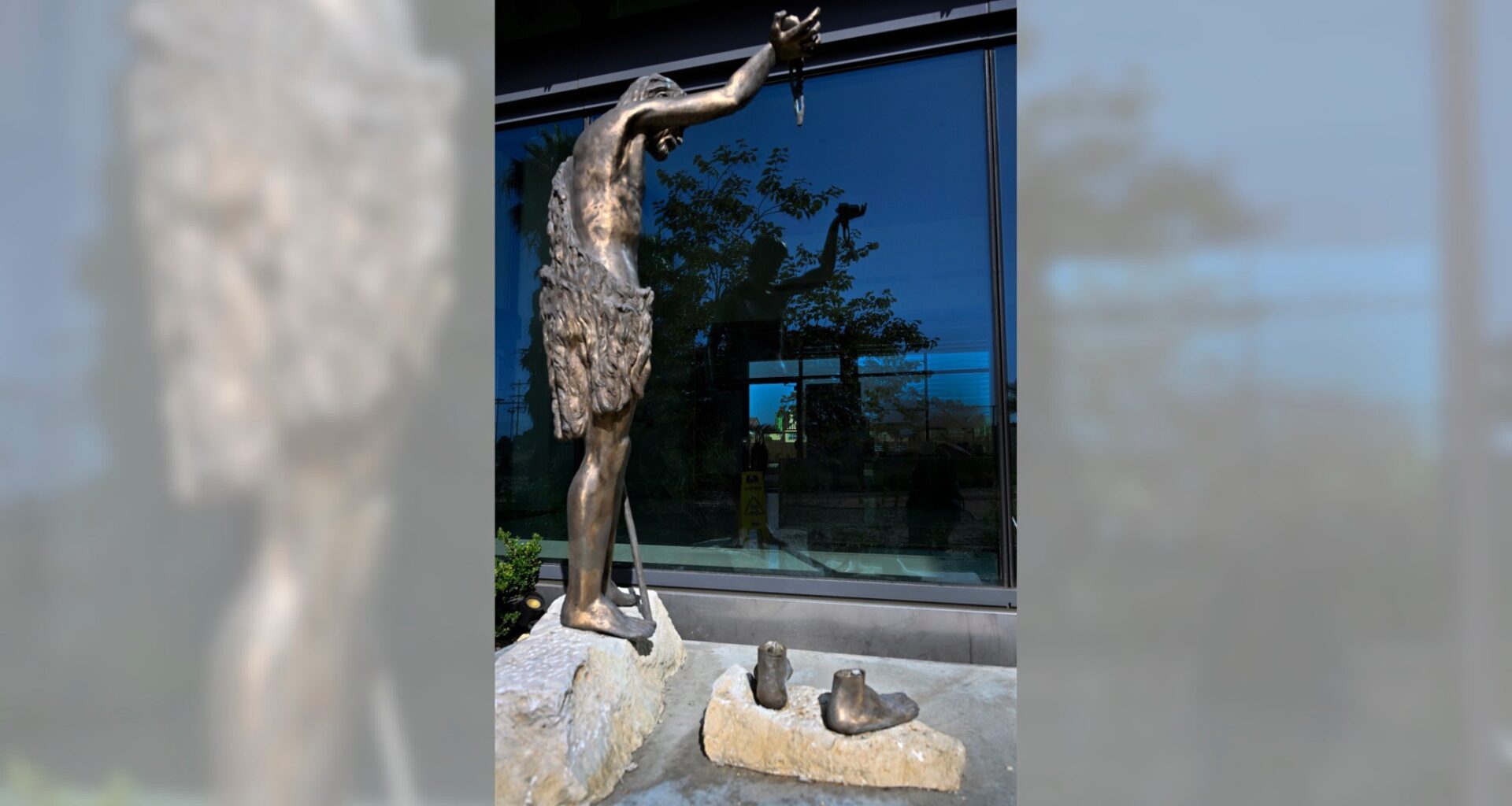 $50,000 bronze Jesus statue stolen from Santa Ana church – Orange County Register