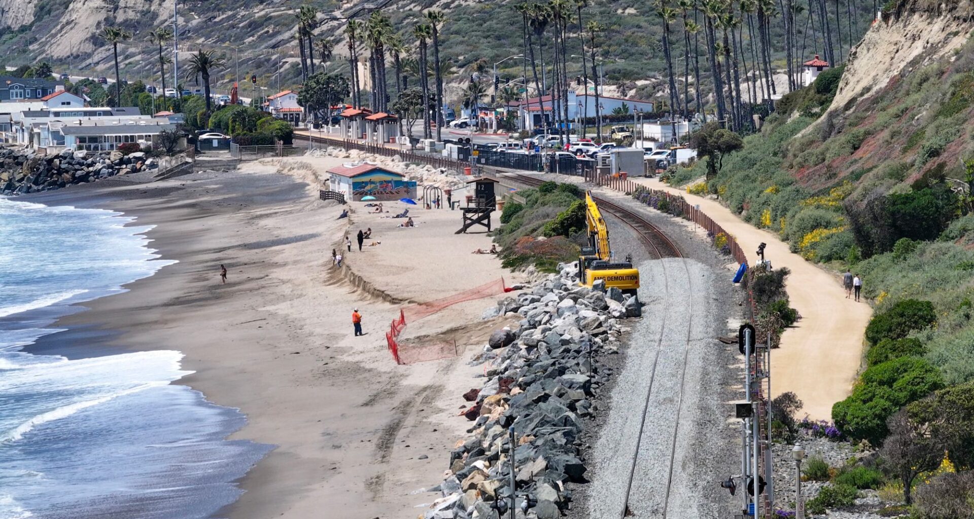 Coastal erosion suspends trains between San Diego and Orange counties
