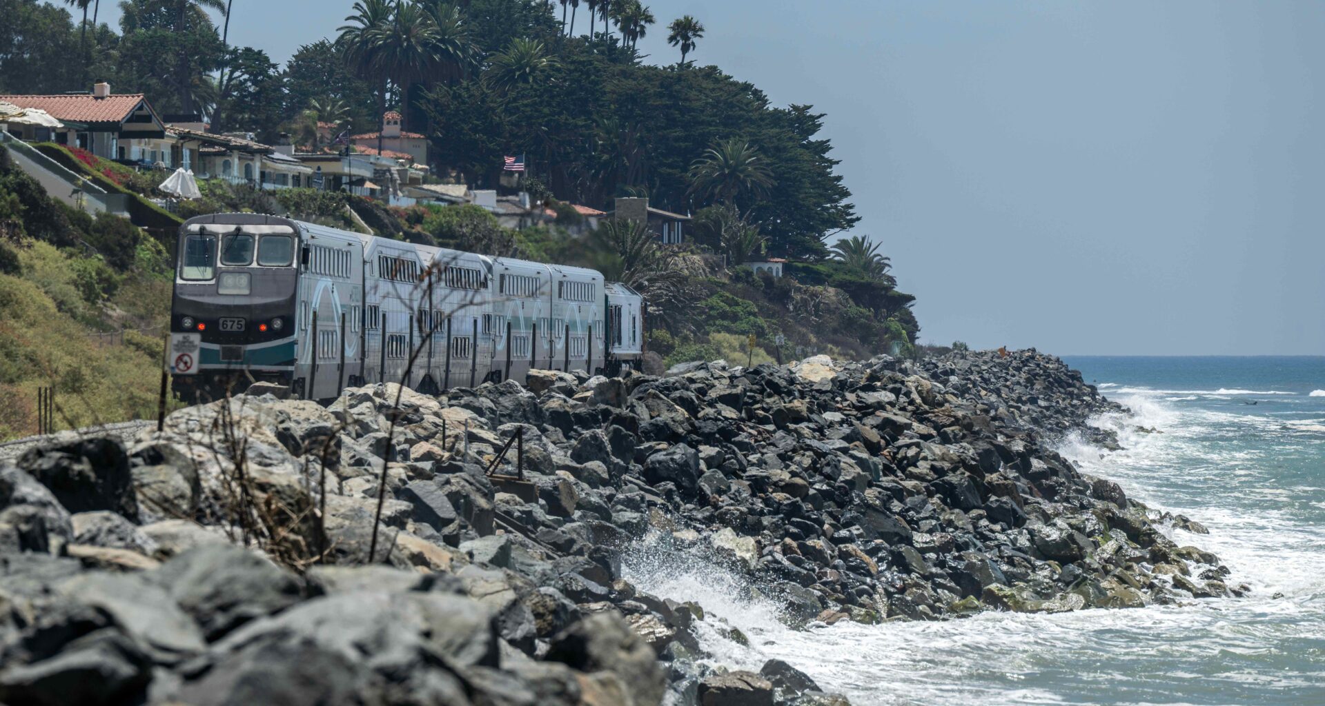 Rail line closes due to big wave, high tide damage in south O.C. – Orange County Register