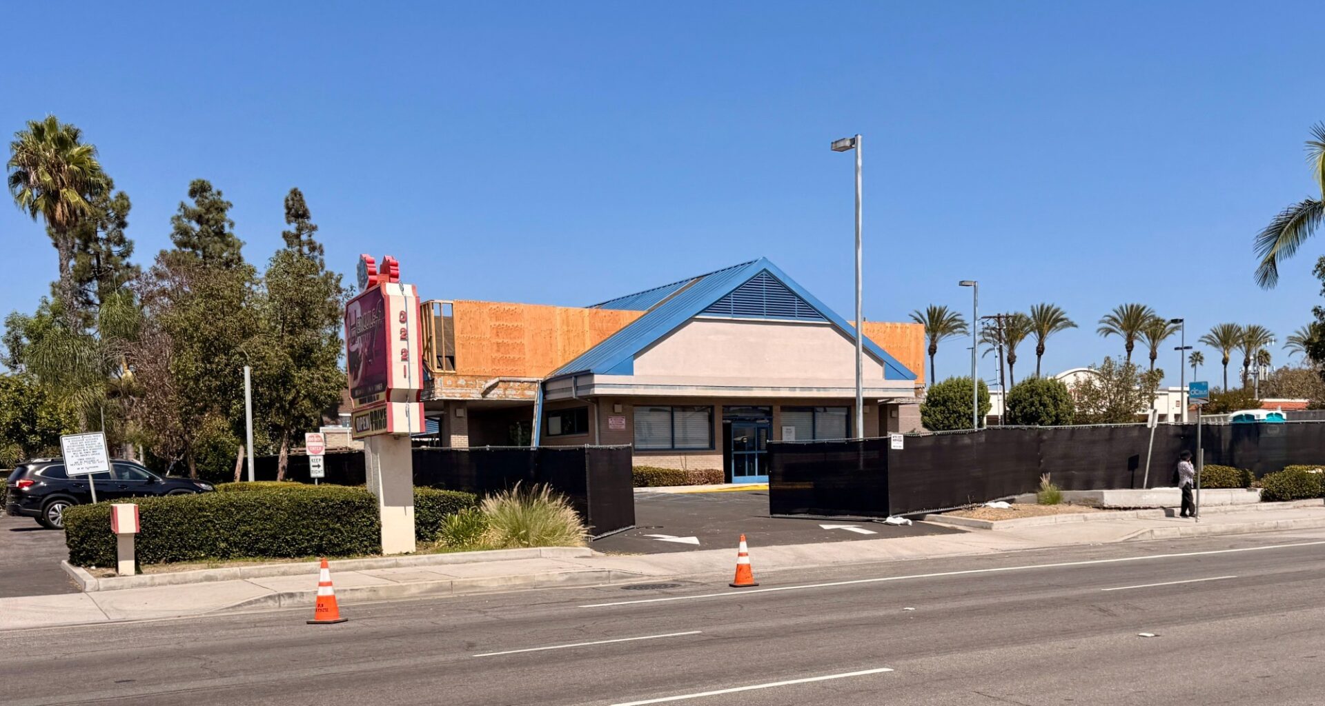 Status Update: 7 Leaves coming to Orange; Navy Federal Credit Union opens in Fullerton – Orange County Register