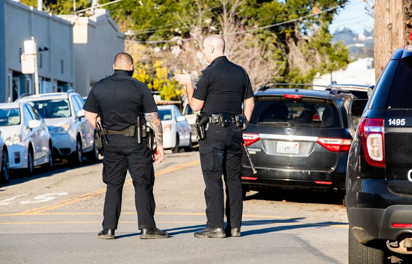 Police would get pay raises, longevity bonuses and more in new union contract