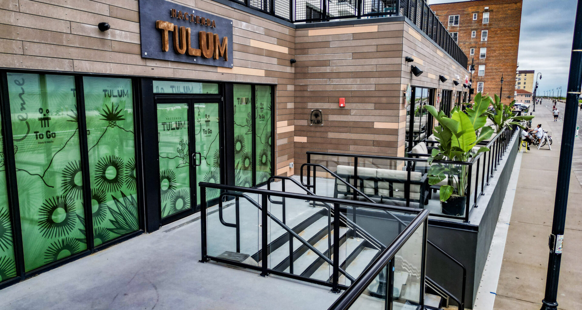 Restaurant Brand Expands to Long Beach