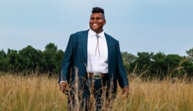 Social justice singer-songwriter Crys Matthews coming to Poway on Friday