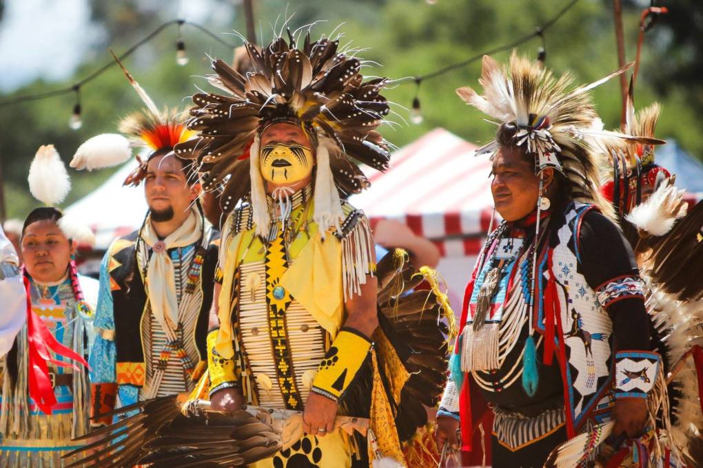 Native Americans in Central California Ring in Powwow Season