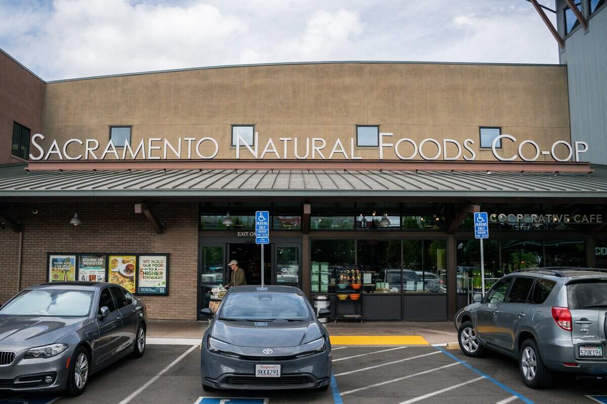 The exterior of Sacramento Natural Foods Co-op on Tuesday, Sept. 1, 2026.