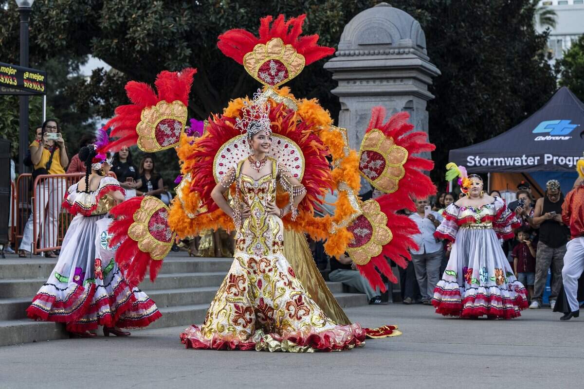 Allison Anaya performs Tuesday with Instituto Mazatlán de Bellas Artes of Sacramento during a celebration of the 216th anniversary of Mexican independence at the state Capitol.