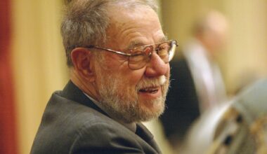 Byron Sher, veteran lawmaker who wrote many of California's landmark environmental laws, dies at 98