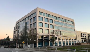 Foreclosed Santa Clara office hub lands Bay Area buyer at low price