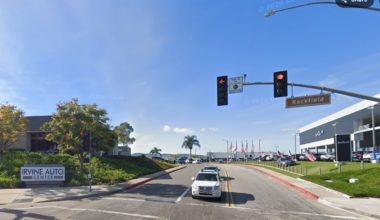 Some cities opt for the flashing yellow arrow for left turns, others don’t – Orange County Register