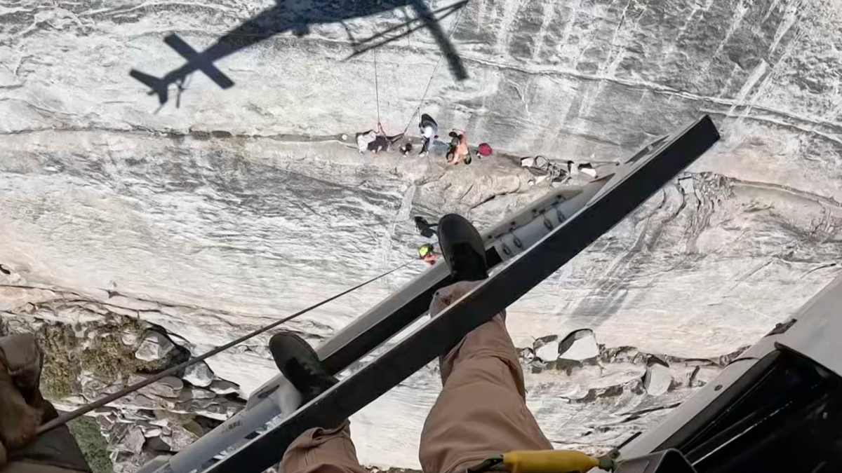 Climber rescued after falling down 700-foot cliff in Fresno County – NBC Los Angeles