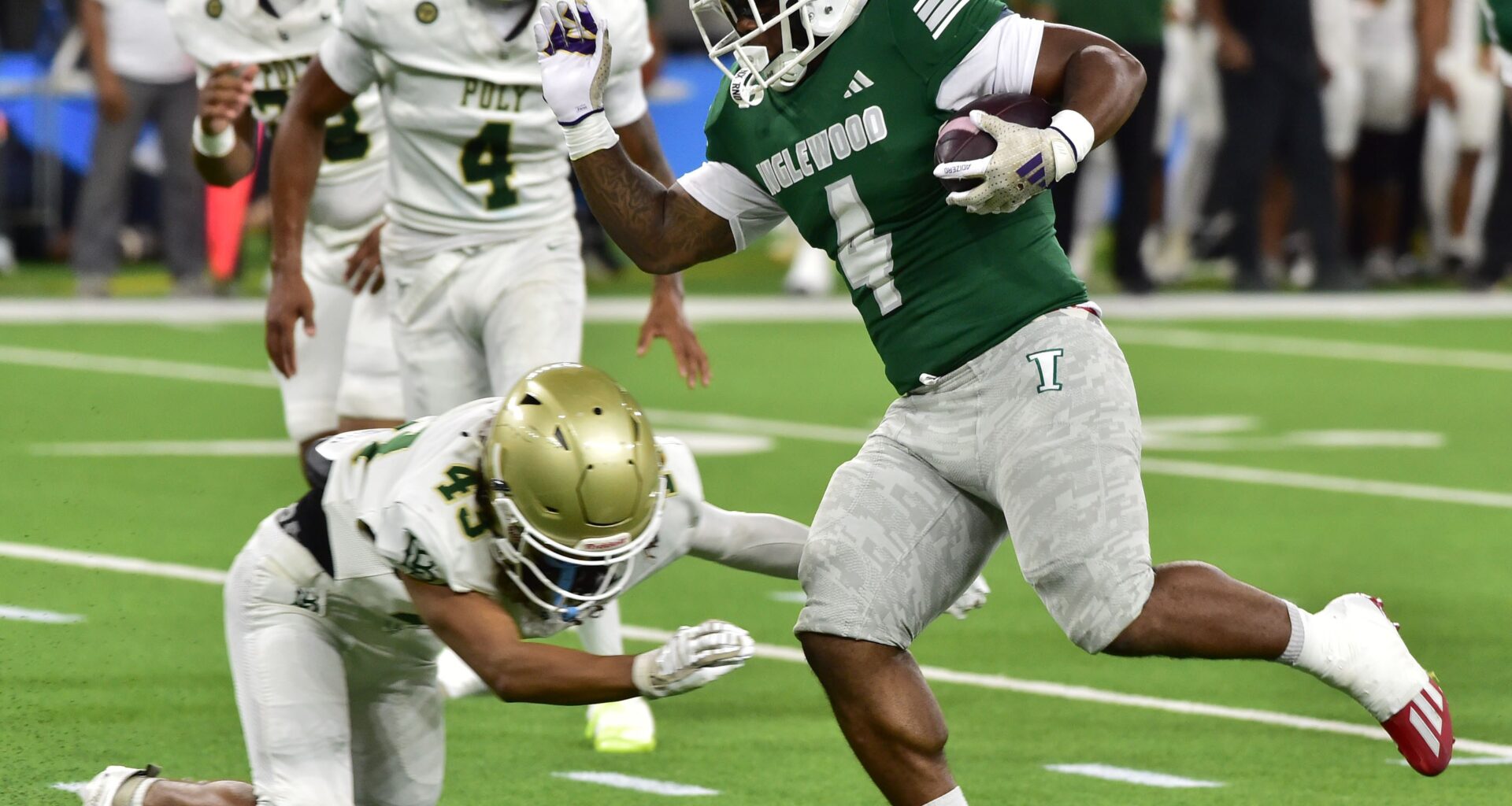 Inglewood football pulls away from Long Beach Poly for win in SoFi Stadium