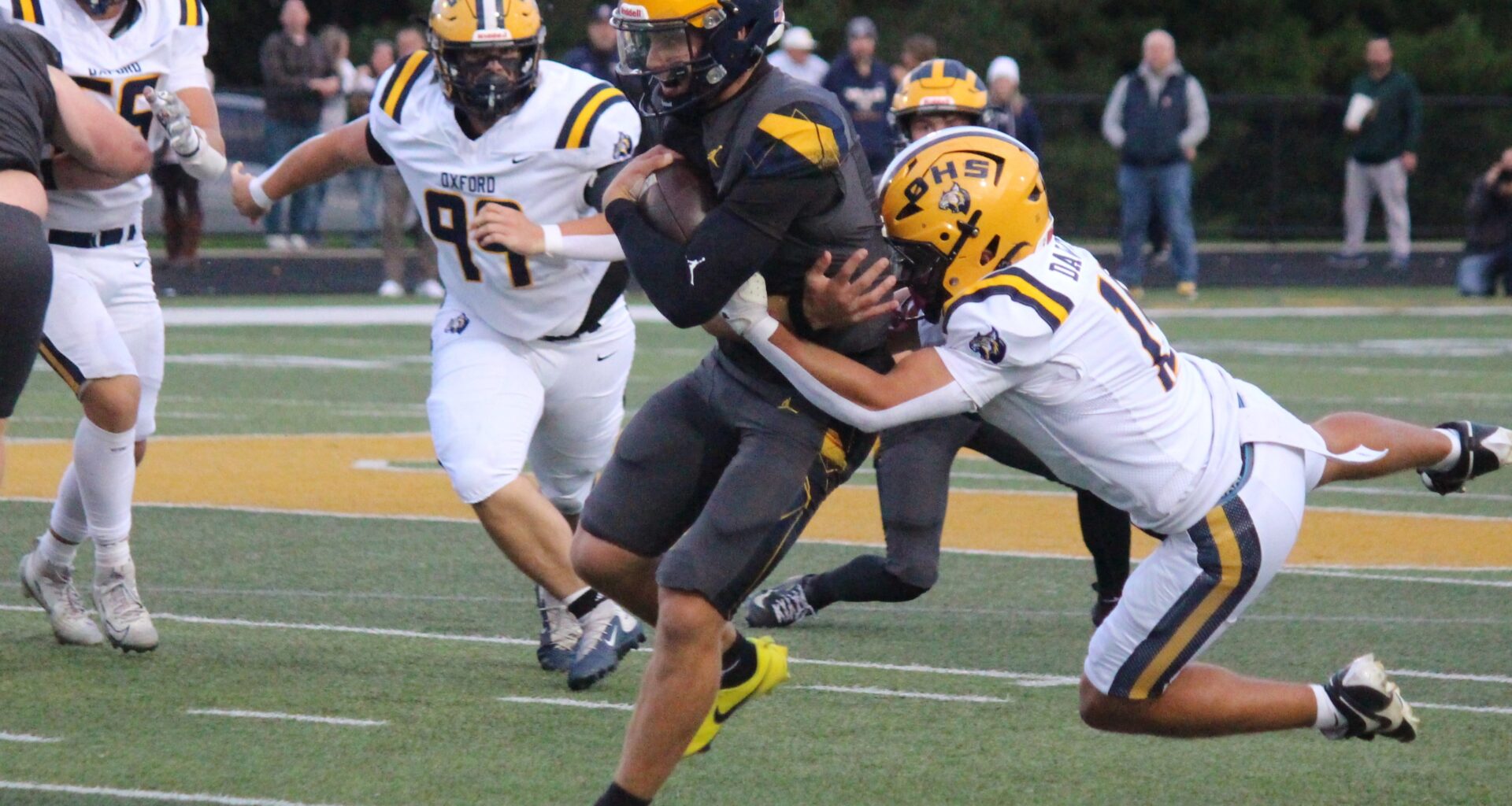 Sixth-ranked Clarkston in OAA Red driver’s seat after 31-28 victory over No. 10 Oxford – The Oakland Press