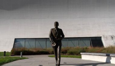 Judge blocks Kennedy Center board from adding Trump's name anywhere