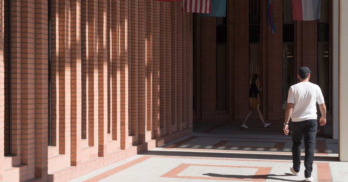 USC international students face uncertainty over proposed OPT fee – Annenberg Media