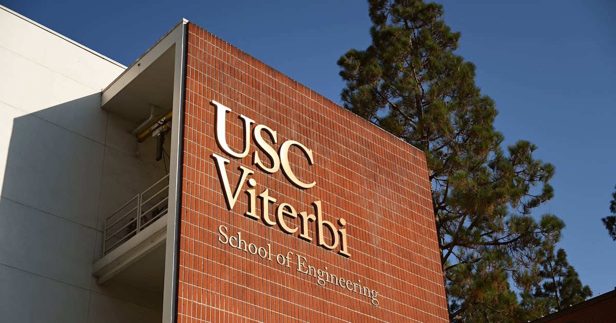 Nearly entire Viterbi IT department to be laid off for restructuring, staffer says – Annenberg Media