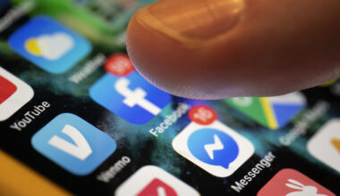 California enacts laws restricting chatbots and banning teens from ‘addictive’ social media • Long Beach Post News