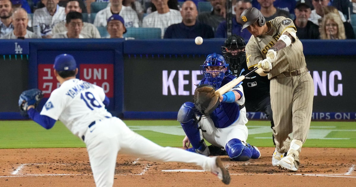 Machado powers the Padres past the Dodgers 5-1, snapping Los Angeles' 11-game home winning streak
