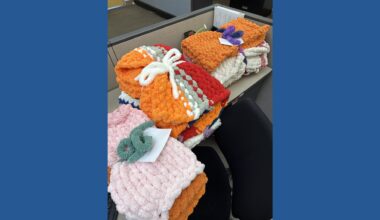 Sacramento County volunteer turns knitting hobby into comfort for families in crisis