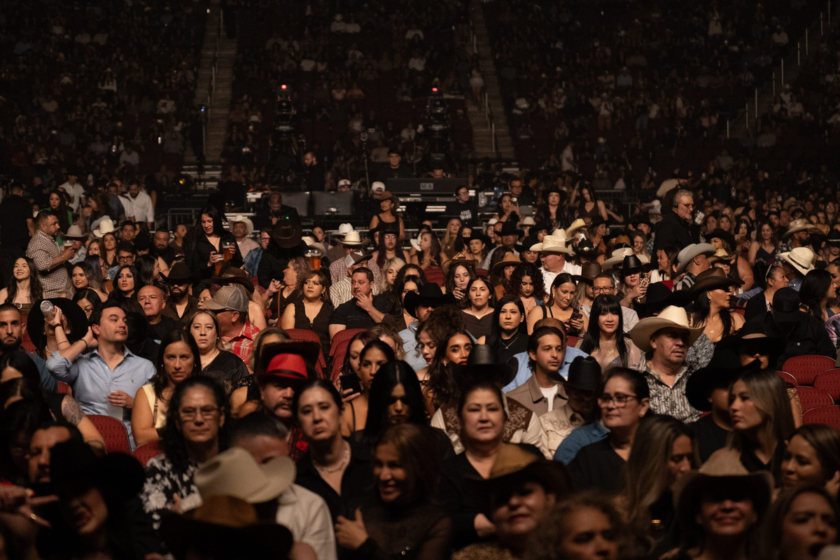 Fans await a performance from Carín León at Desert Diamond Arena on Sept. 25, 2026.