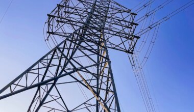 Thousands of DTE customers, many in Oakland County, without power Wednesday morning