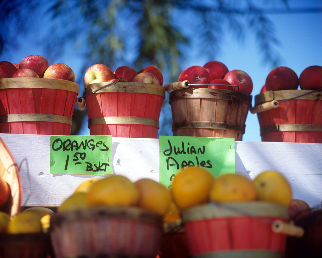 Take this California road trip for fall foliage, apple pie and seriously dark skies