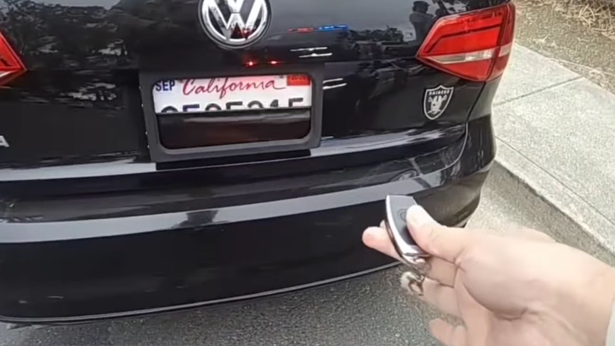 California Highway Patrol Catches VW Jetta With James Bond-Style License Plate