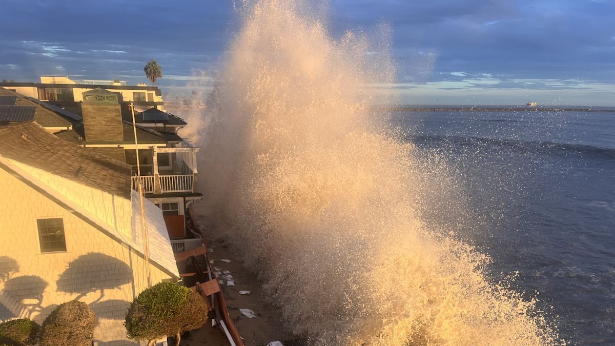 Residents along Long Beach Peninsula told to evacuate as community endures more waves, high tides