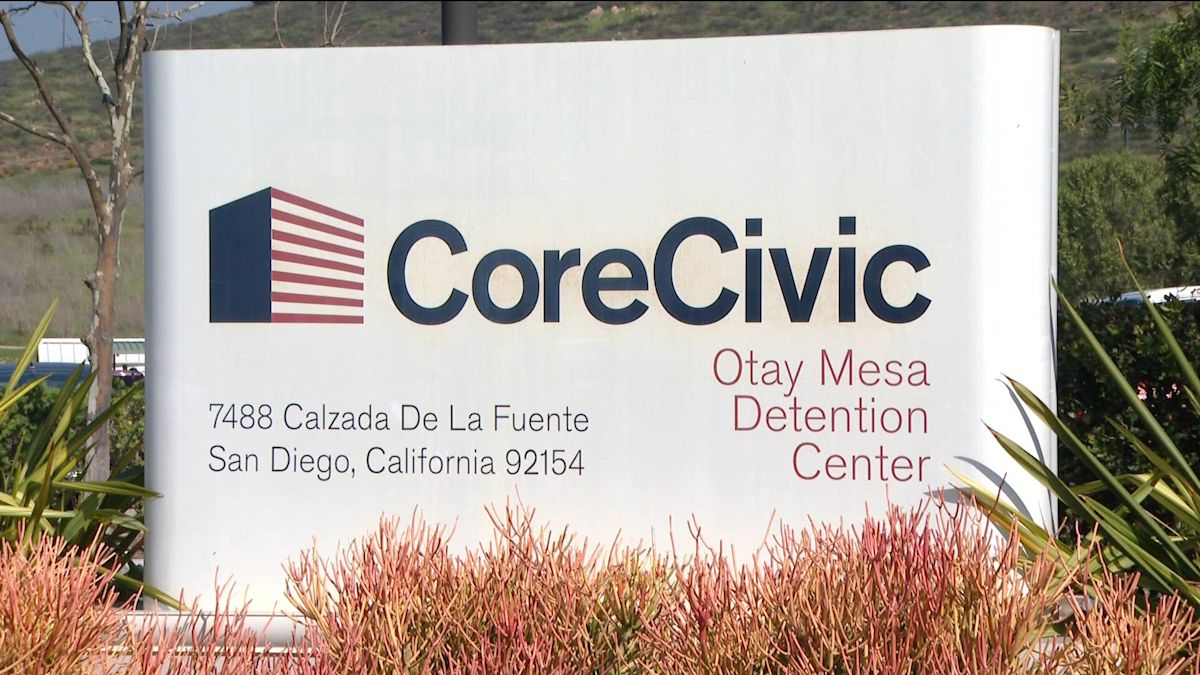 California bills targeting immigration detention await Governor's signature