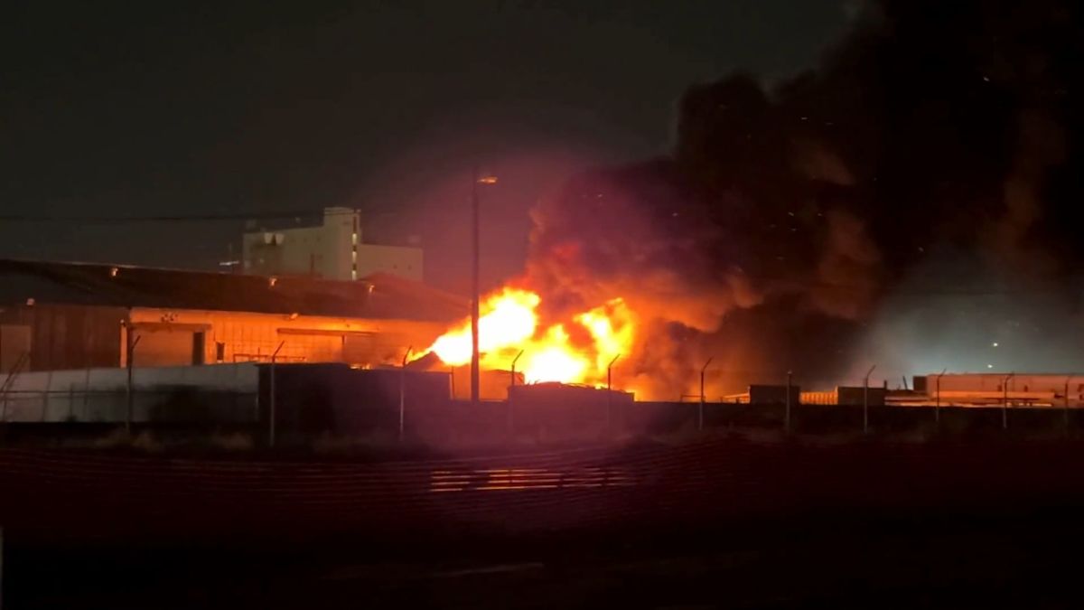 Crews battling large warehouse fire in downtown Fresno