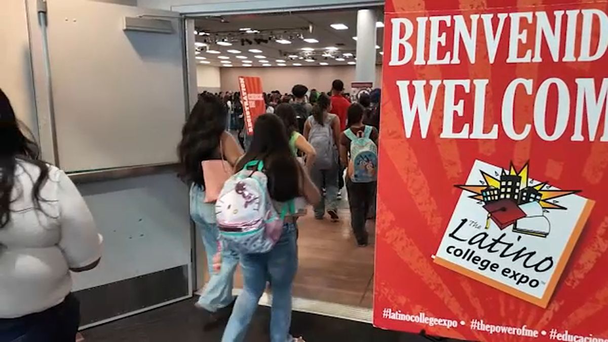 Latino College Expo connects Fresno Unified students with higher education opportunities