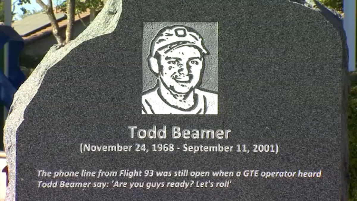 "Let's Roll": Fresno ceremony remembers Todd Beamer, 9/11 Heroes