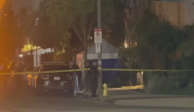 Stabbing near park in Los Angeles leaves man dead, police search for suspect